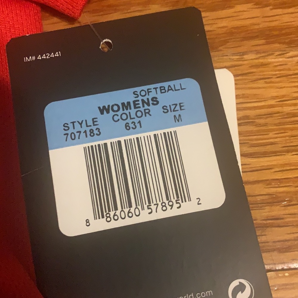 Nike women’s softball shirt - Picture 5 of 5